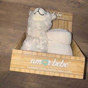 Amor Bebe White Llama Blanket